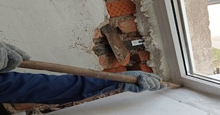 Демонтаж оконных откосов по выгодной цене от 515 руб. в Минусинске - Сварной-Мнс